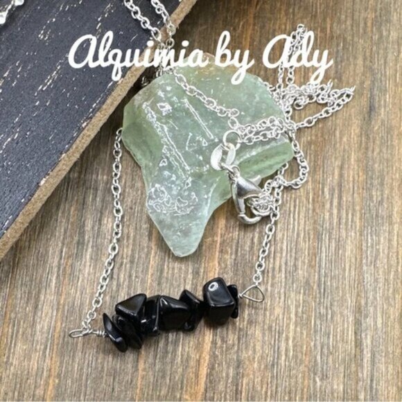 BLACK ONYX BAR  PENDANT NECKLACE - Picture 1 of 1